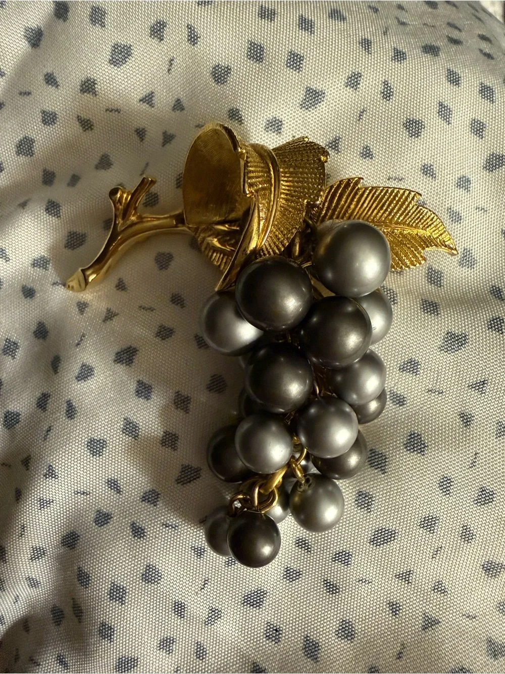 Vintage Signed Boucher Gold Tone Grape Cluster Brooch 1960-70’s Cha Cha Dangle
